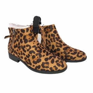(SH-290) Time And Tru Leopard Print Boots Size 6.5